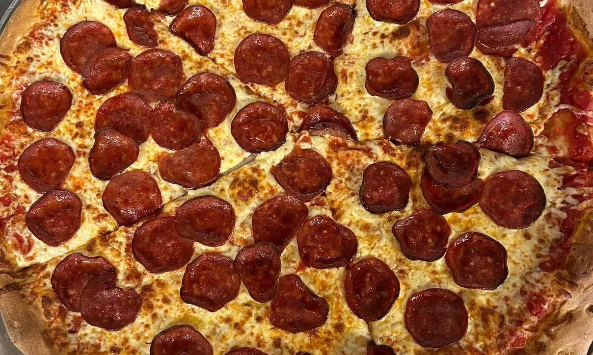 Fresh pepperoni pizza